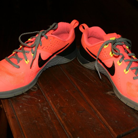 Nike Metcon Hyper-Orange Women's Cross Training Shoes-EXCELLENT CONDITION! - Picture 7 of 9